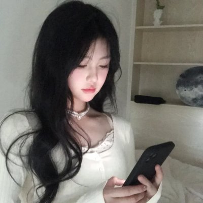 橘衫男子的画像